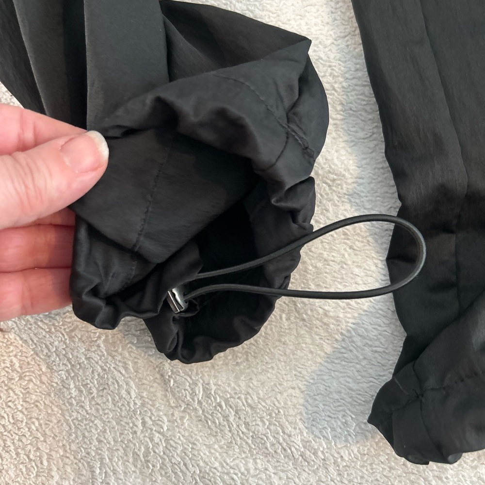 A New Day Black Cargo Jogger Pants Size 10 Elastic Waist Ankle Drawcord - Picture 4 of 6